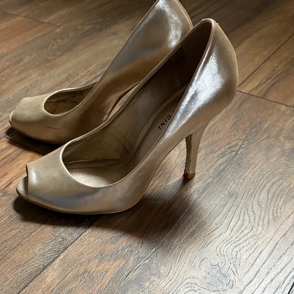 Gianni Bini Metallic Gold Peep Toe Heels